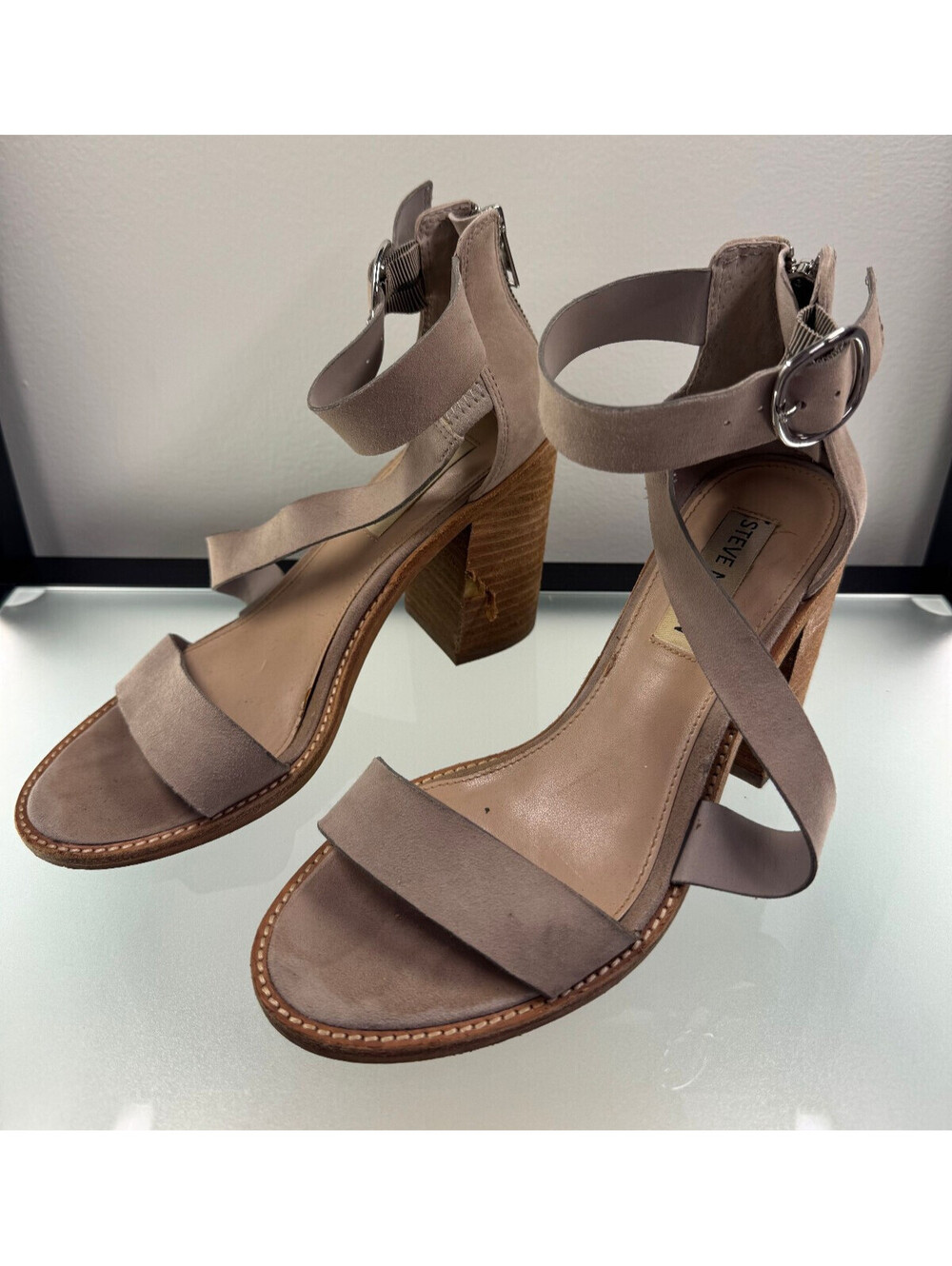 Steve Madden Collins Sandals Women’s Size 6.5M Taupe Suede Block Heel Ankle Stra